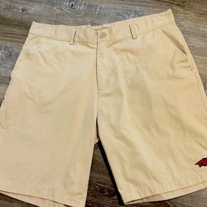 Men’s Arkansas Razorback khaki shorts size 40